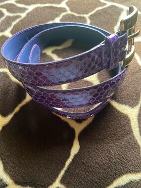 Gorgeous Vintage 80’s Purple Snakeskin Belt